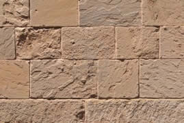 Détail d'un mur en pierre de taille différente de la roche. Banque d'images - 7900963