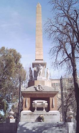 File:Obelisco Dos de mayo (Madrid) 01.jpg
