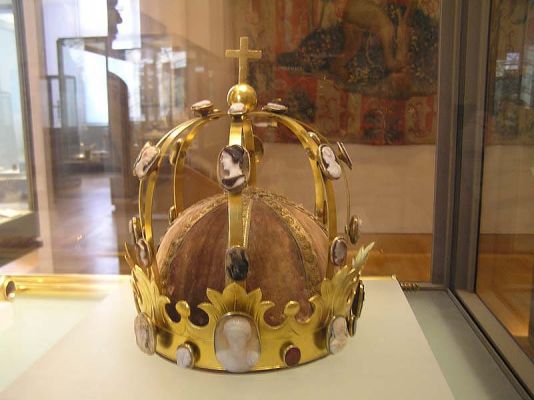 [normal_louvre-couronne-charlemagne.jpg]